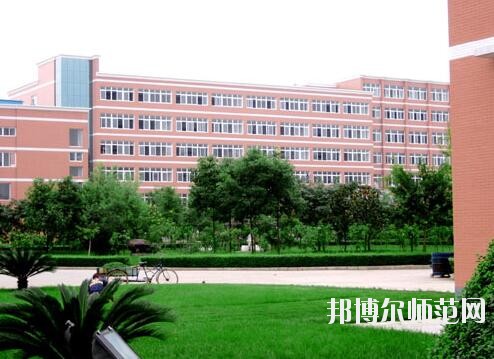 成都城市建設技工幼兒師范學校2018年報名條件、招生對象