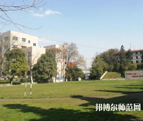貴陽經(jīng)濟(jì)貿(mào)易中等幼師專業(yè)學(xué)校2023年報(bào)名條件、招生要求、招生對(duì)象 width=