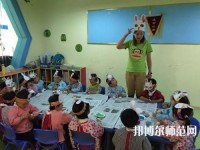 浙江幼師學校中專升大?？际裁? /><b>浙江幼師學校中專升大?？际裁?/b><span>2019-10-14 14:01</span><p>浙江幼師學校中專什大?？际裁?一般來說要考語文、數(shù)學、外語還有專業(yè)課等，具體以學校為主。對于中專生升大專的話是需要分數(shù)的</p></a></li>
            <li><a href=