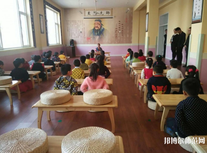江西幼師學校都有什么專業(yè)適合女生