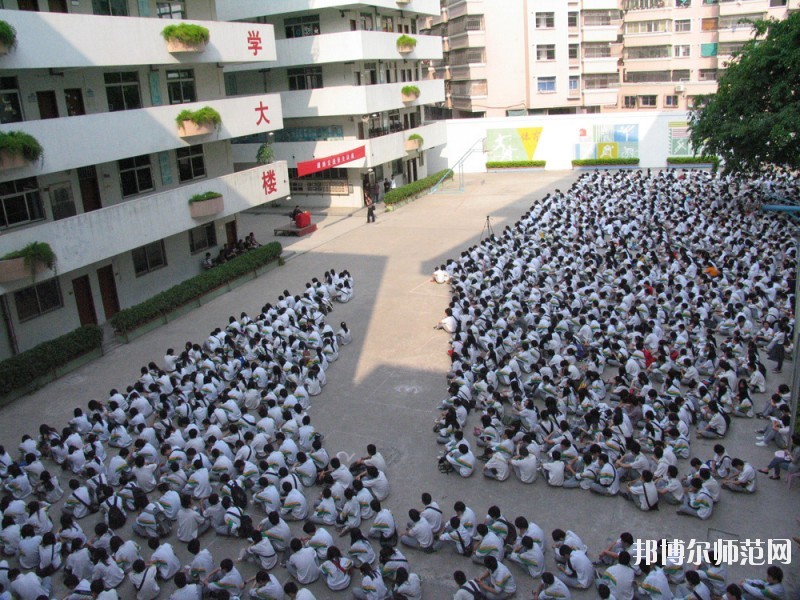 男生初中畢業(yè)上幼師學校