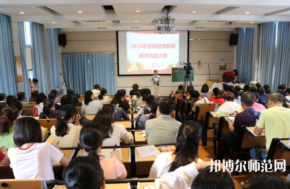 廣西2020年女生讀幼師學校學什么專業(yè)好