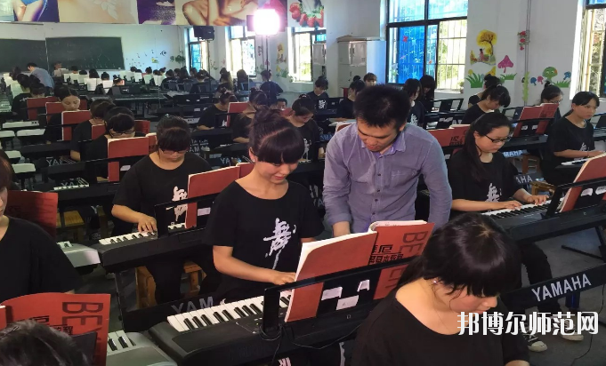 陜西2020年男生上幼師學(xué)校學(xué)什么專(zhuān)業(yè)好