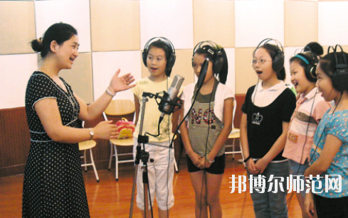 貴陽(yáng)2020年女生上幼師學(xué)校學(xué)什么專業(yè)好