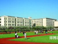 南京市2020年中專幼師學(xué)?？梢钥即髮? /><b>南京市2020年中專幼師學(xué)校可以考大專嗎</b><span>2019-12-24 13:45</span><p>南京市2020年中專幼師學(xué)?？梢钥即髮?中專幼師學(xué)校畢業(yè)的同學(xué)當(dāng)然是可以考大專院校的。畢竟現(xiàn)在社會(huì)的就業(yè)競(jìng)爭(zhēng)壓力是很大的，</p></a></li>
            <li><a href=