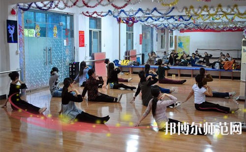遵義2020年中專幼師學(xué)?？梢钥即髮? width=