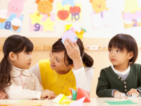 南昌2020年中專幼師學(xué)?？梢钥即髮? /><b>南昌2020年中專幼師學(xué)校可以考大專嗎</b><span>2020-03-23 15:01</span><p>南昌2020年中專幼師學(xué)?？梢钥即髮?對(duì)于中專幼師學(xué)校怎么考大專這個(gè)問題，相信選擇幼師專業(yè)的小伙伴們都是想拿到一個(gè)更高的文</p></a></li>
        </ul>
    <div   id=
