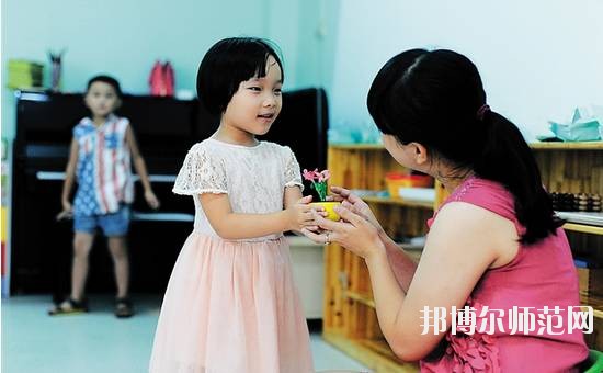 六盤(pán)水2021年幼師學(xué)校畢業(yè)是什么學(xué)歷