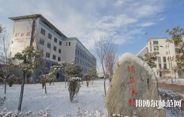 麗江師范高等?？茖W(xué)校歷年招生錄取分?jǐn)?shù)線