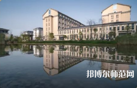 湖北恩施師范學院2023年報名條件、招生要求、招生對象