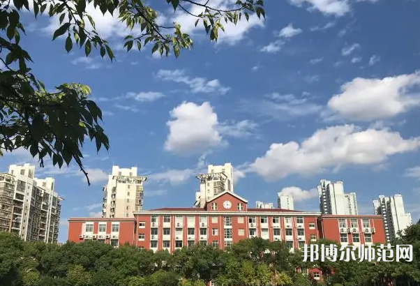 上海大學(xué)師范學(xué)院延長(zhǎng)校區(qū)2023年報(bào)名條件、招生要求、招生對(duì)象