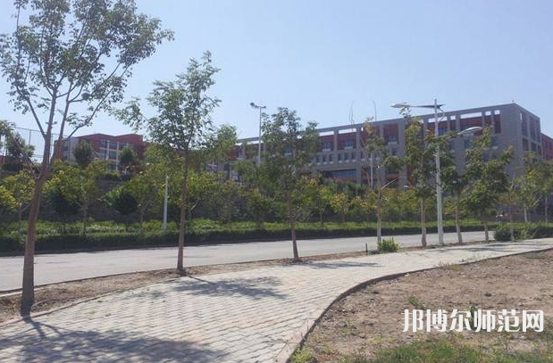 烏魯木齊職業(yè)師范大學(xué)2023年報(bào)名條件、招生要求、招生對(duì)象
