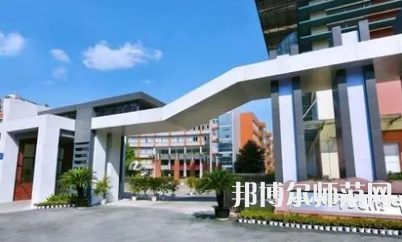 2023年四川師范大學(xué)附屬中學(xué)報(bào)名條件、招生對(duì)象